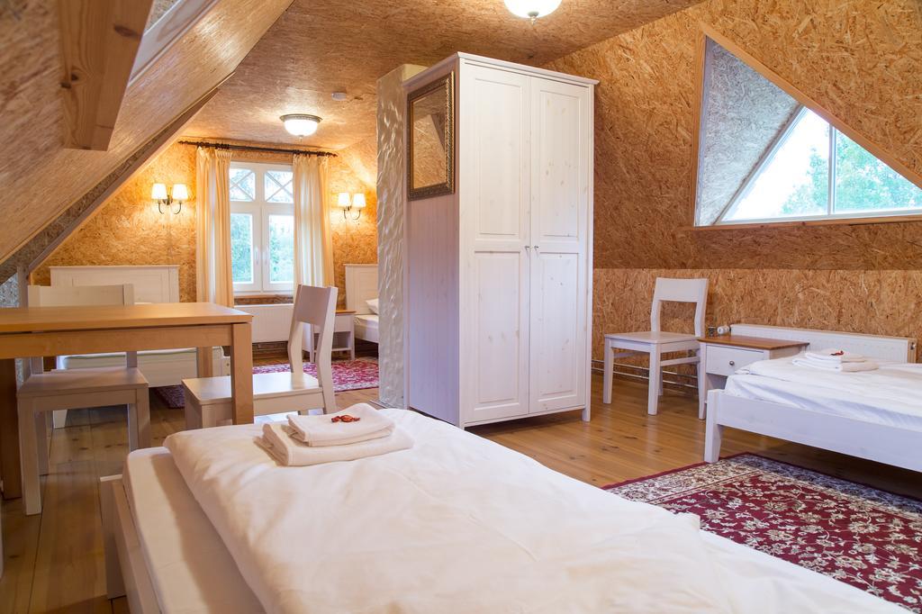 Posti Hostel Kärdla Екстериор снимка