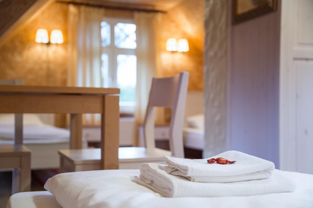 Posti Hostel Kärdla Екстериор снимка