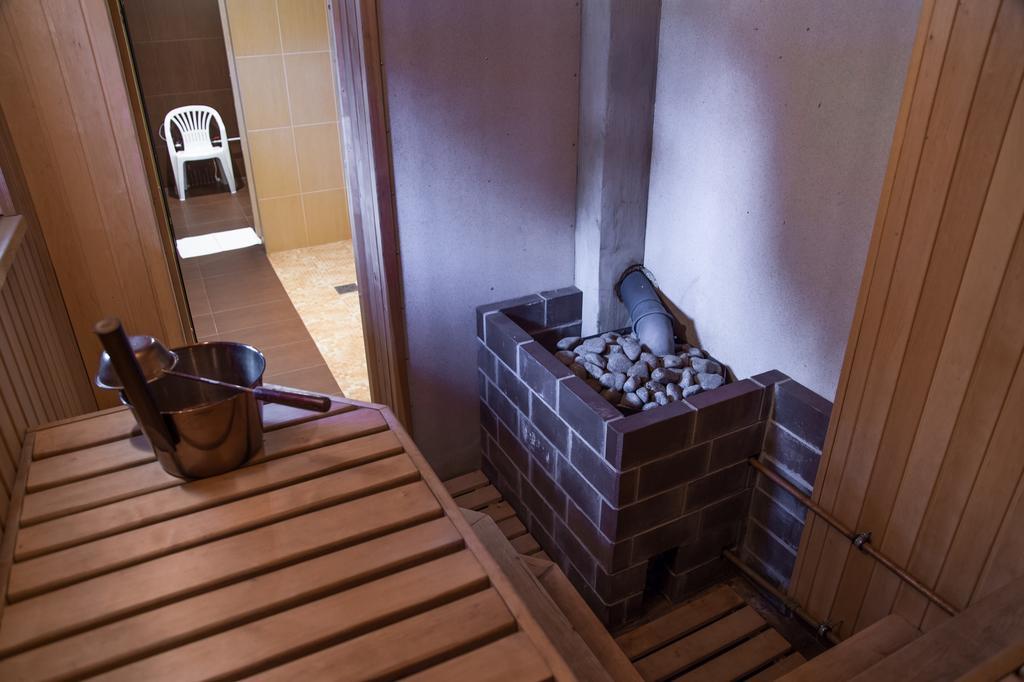 Posti Hostel Kärdla Екстериор снимка