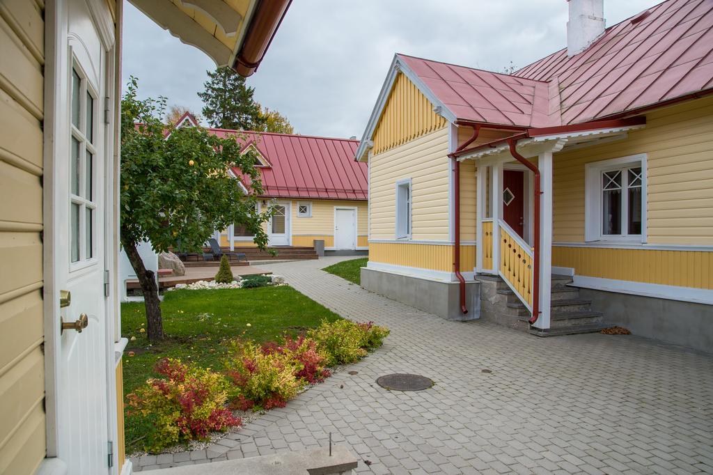 Posti Hostel Kärdla Екстериор снимка
