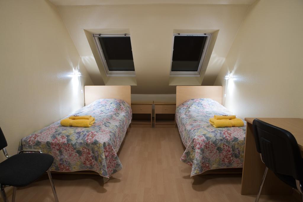 Posti Hostel Kärdla Екстериор снимка