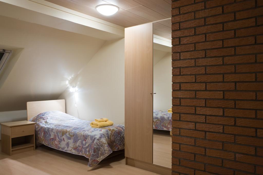 Posti Hostel Kärdla Екстериор снимка